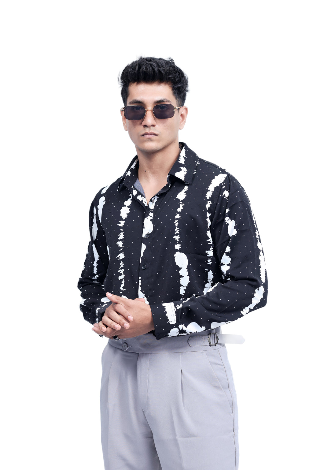Dredge Men's Black With White Abstract