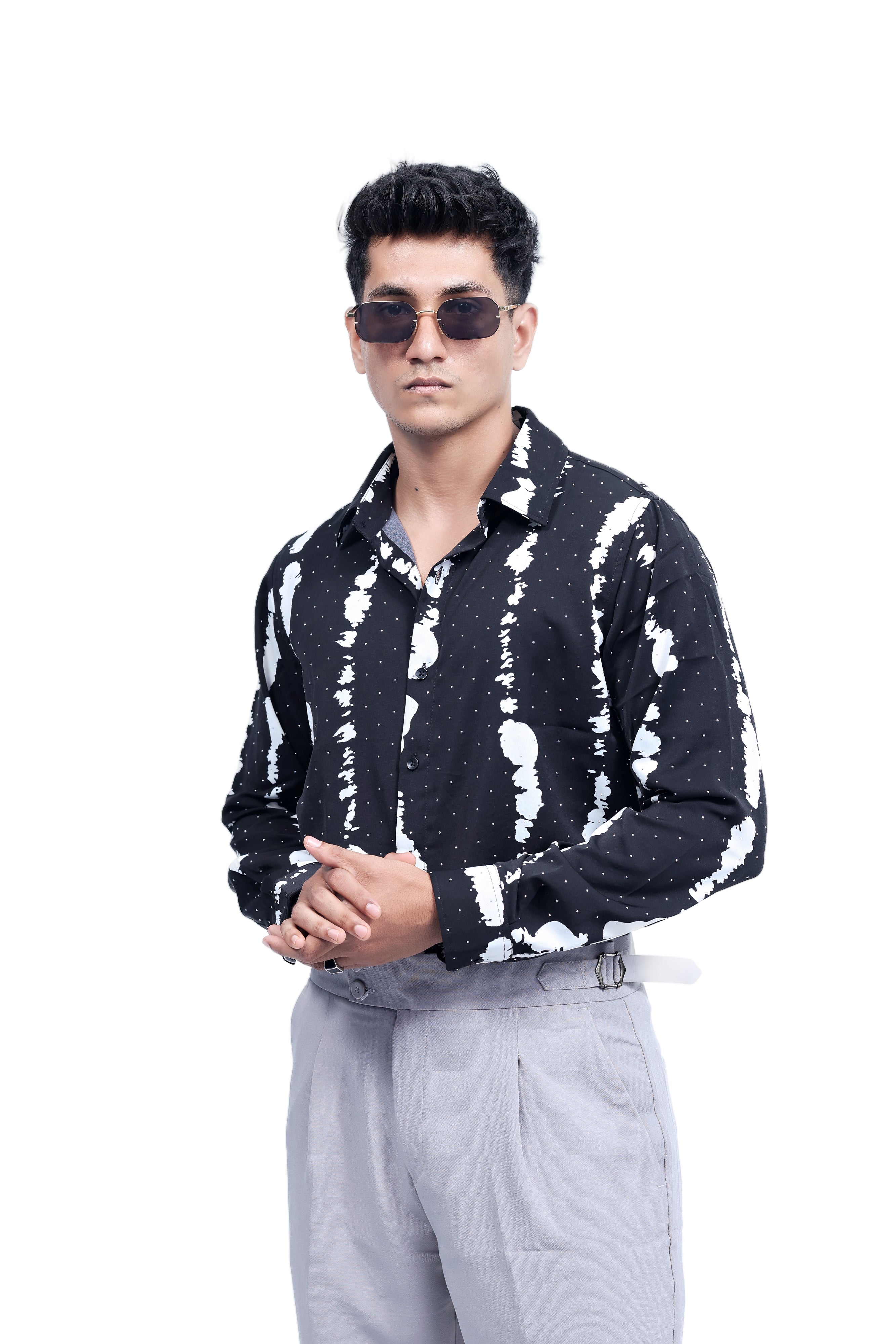 Dredge Men's Black With White Abstract